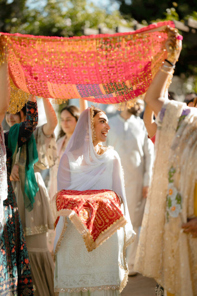 Maiyan of Tavneet and Balkarn at Westlake Village Inn in California