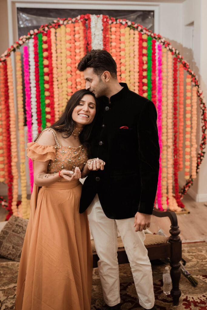 mehndi couple photo